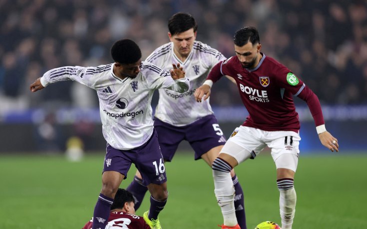 СНИМКИ: всички интересни кадри от Уест Хем - Манчестър Юнайтед