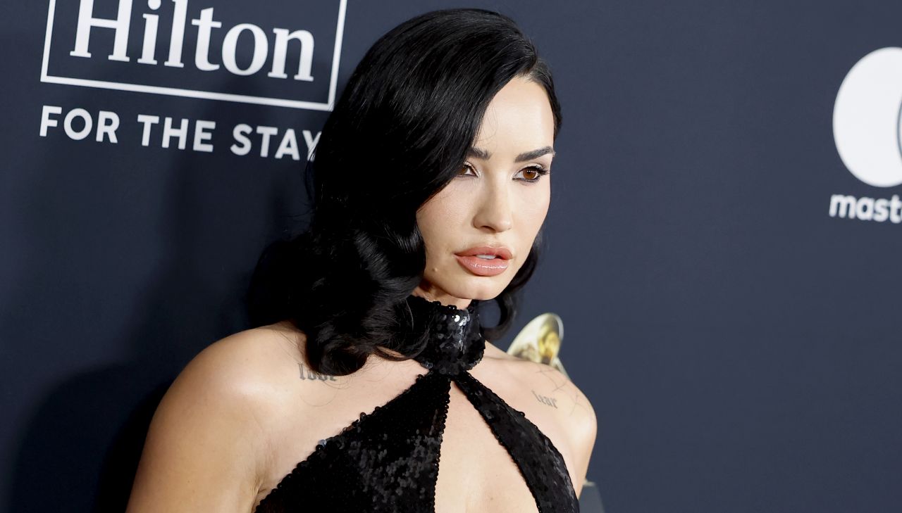 Деми Ловато отмени турнетата си заради здравословни проблеми