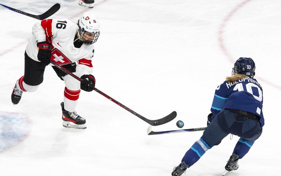 Хокеистка с неуспешен опит да се нареди до Марадона