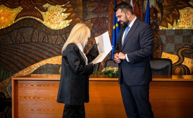 Лили Иванова бе удостоена със „Златна лаврова клонка“ на МВнР