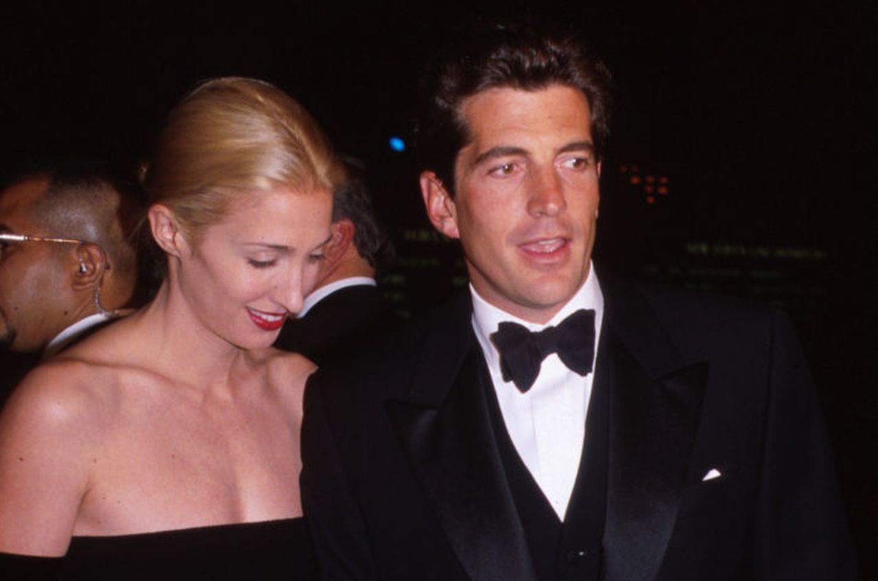 „Тя го плени“: Истинската любовна история на Джон Кенеди-младши и Каролин Бесет