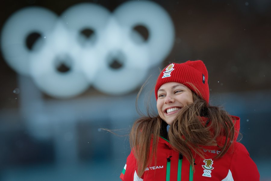 Награждаване на Лора Христова след бронзовото отличие на Зимните олимпийски1