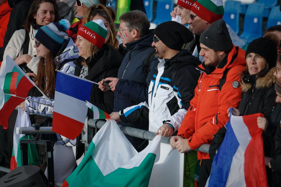 Награждаване на Лора Христова след бронзовото отличие на Зимните олимпийски1