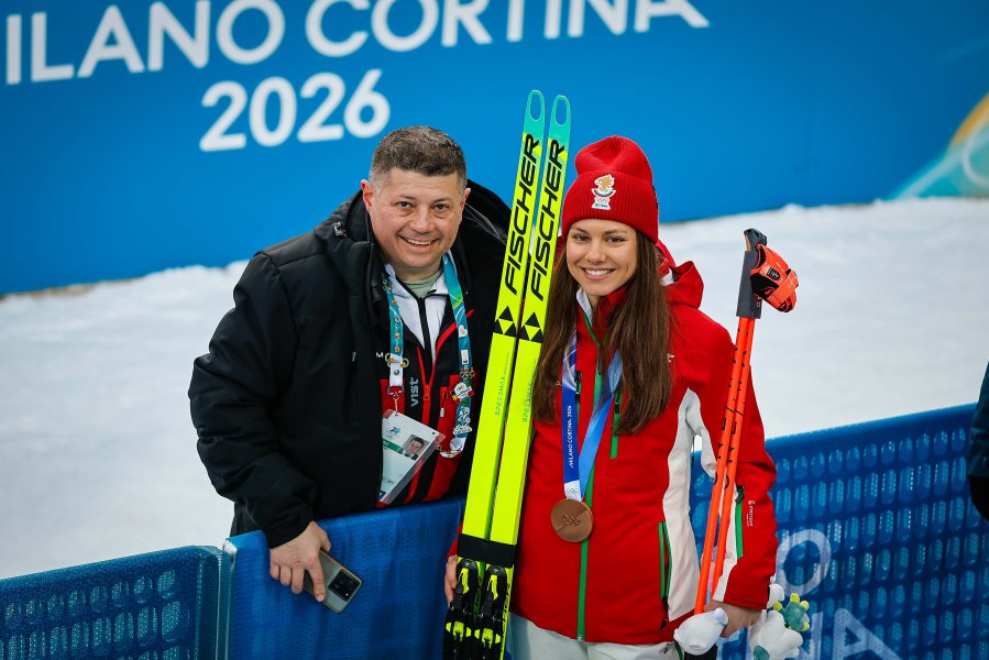 Награждаване на Лора Христова след бронзовото отличие на Зимните олимпийски1