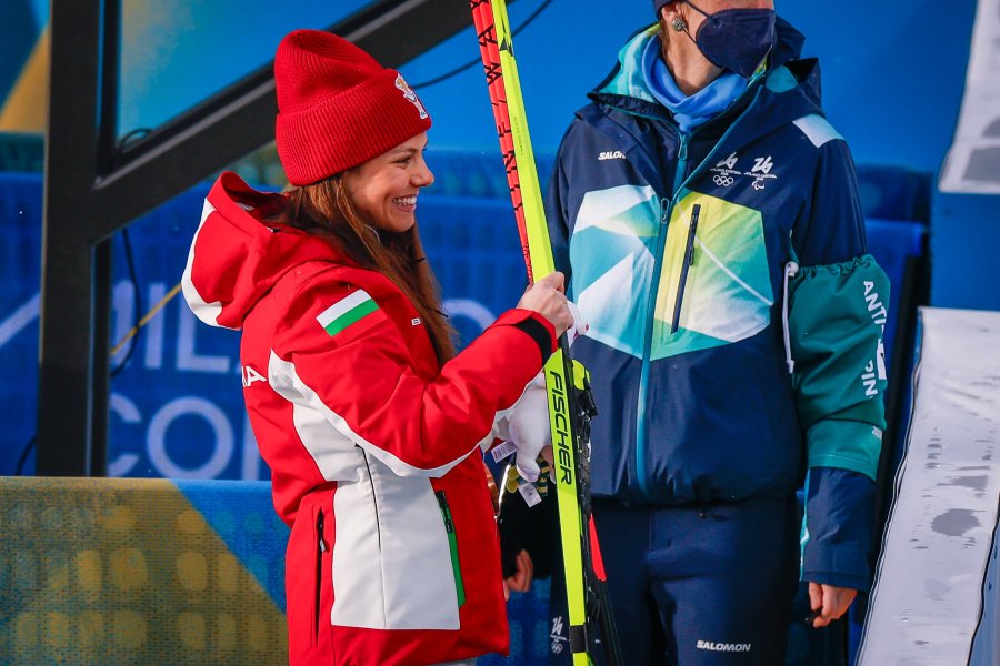 Награждаване на Лора Христова след бронзовото отличие на Зимните олимпийски1