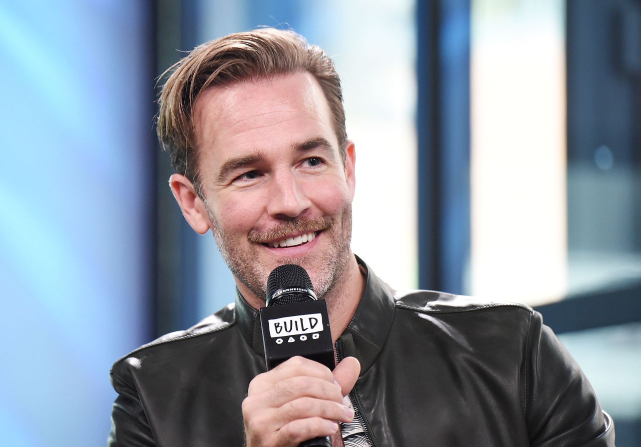 <p>Дори в най-трудните си мигове, Джеймс Ван Дер Бик не спря да вдъхновява близките си със своя кураж и непоколебима вяра.</p>