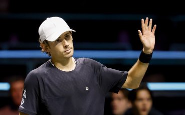 Алекс де Минор отстрани Стан Вавринка за 69 минути в Ротердам