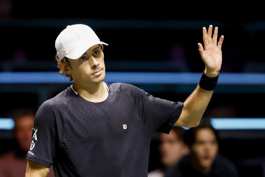 Алекс де Минор Стан Вавринка1