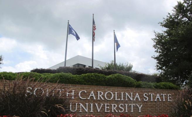 Двама загинали и един ранен след стрелба в общежитие на университет в Южна Каролина