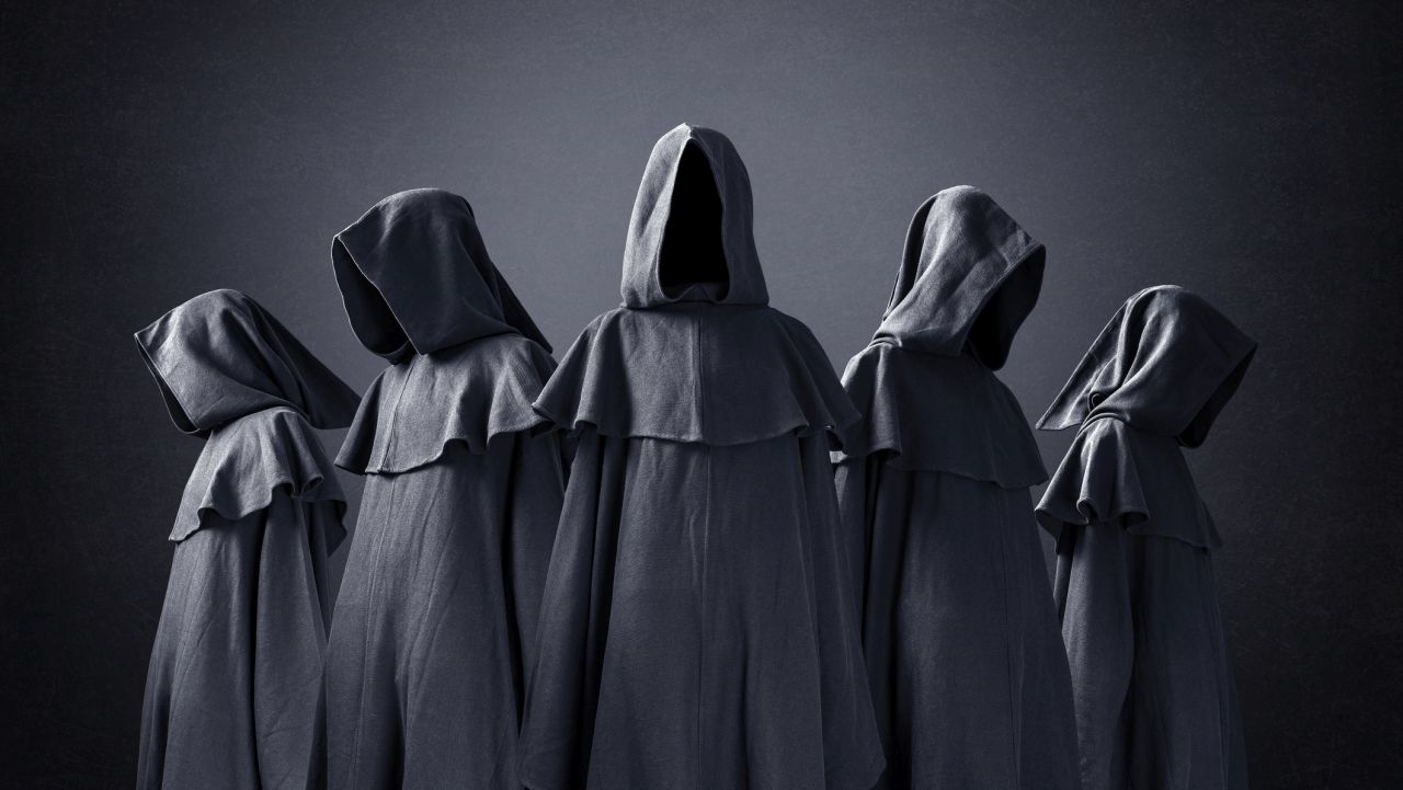 Орденът на Слънчевия храм: Култът, който доведе до масови самоубийства в Европа и Канада