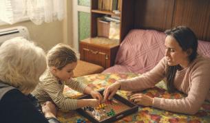 Даваме им сцена: Хубавите новини на фона на всичко