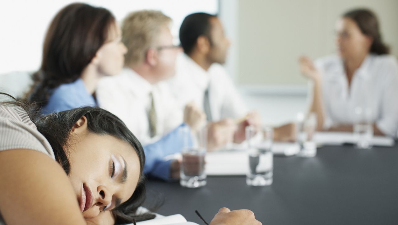 Сънливи на работа? Ето как да се събудите бързо и ефективно