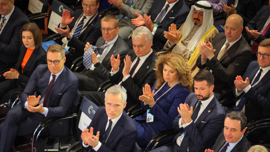 <p>Дипломация на високо ниво: Йотова в центъра на световни разговори в&nbsp;Мюнхен</p>