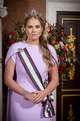 принцеса принцеси кралица кралици