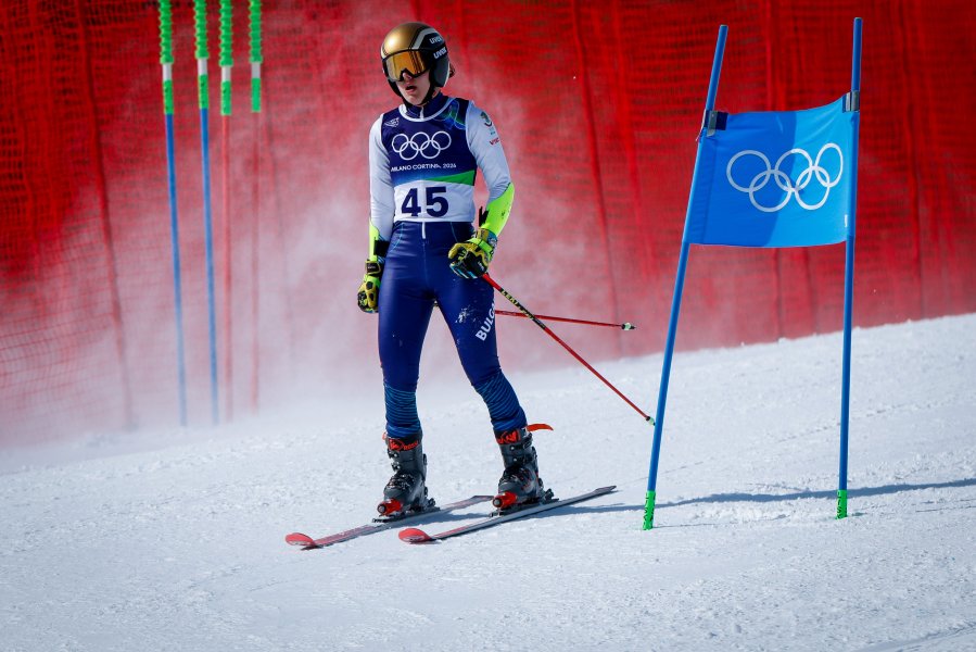 Гигантски слалом за жени с участието на Анина Цурбриген в1