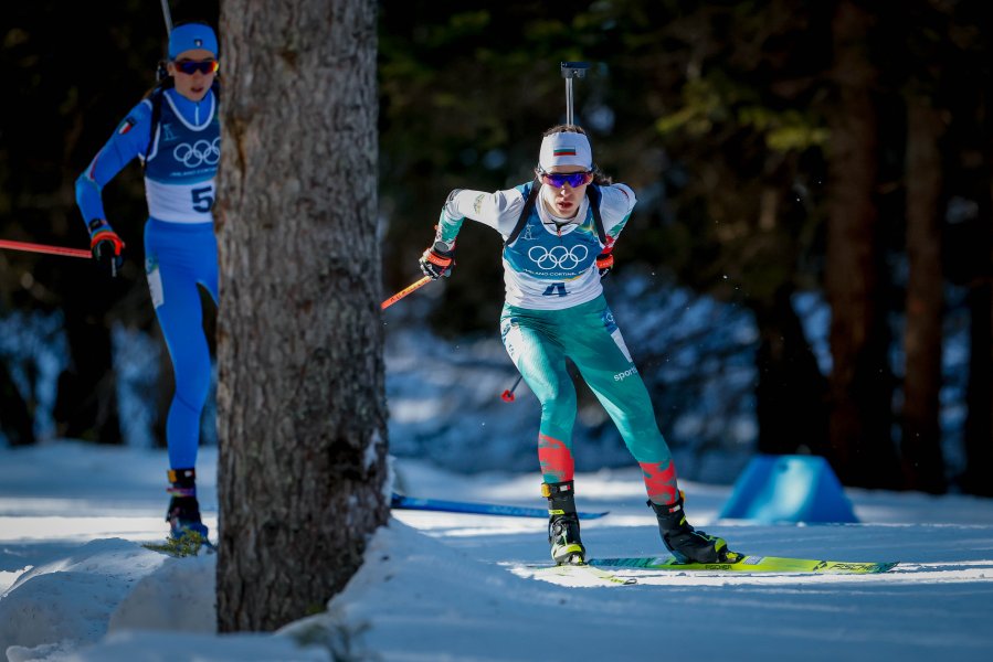 Преследване на 12 5 км в биатлона за жени с1