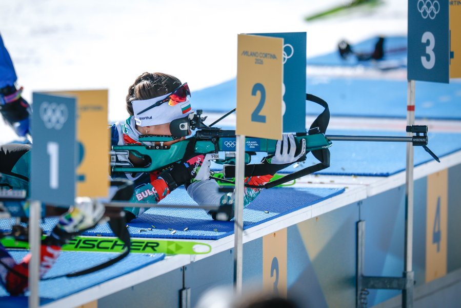 Преследване на 12 5 км в биатлона за жени с1