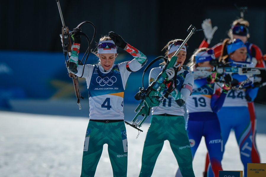 Преследване на 12 5 км в биатлона за жени с1