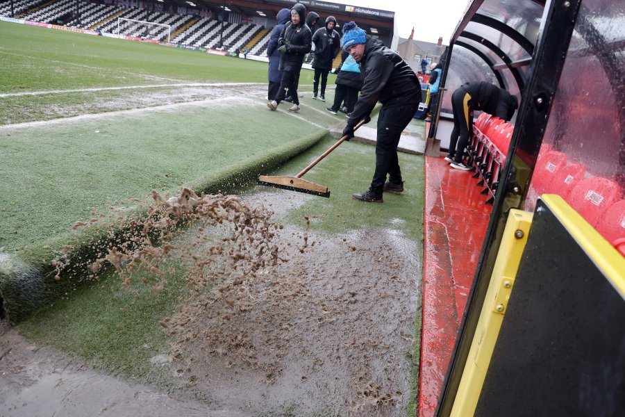 Гримсби Таун Уулвърхeмптън Уондърърс1