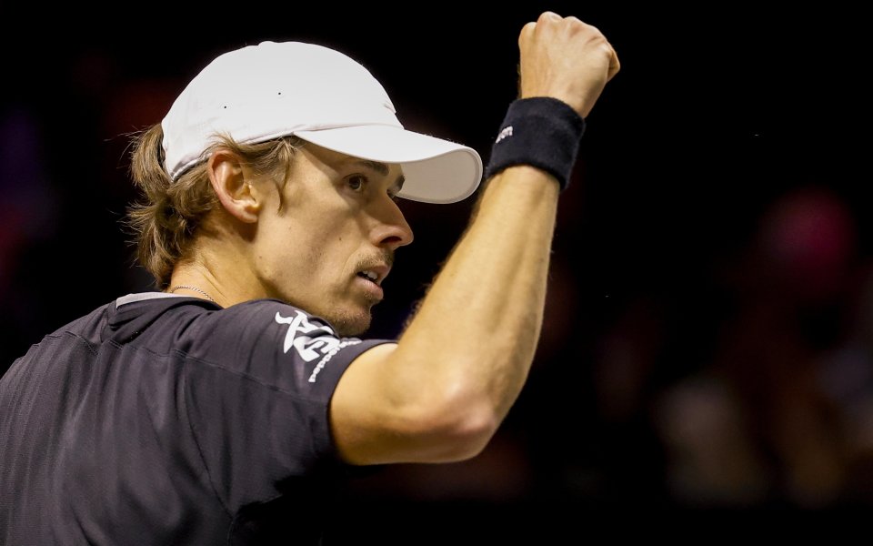 Демона триумфира в Ротердам