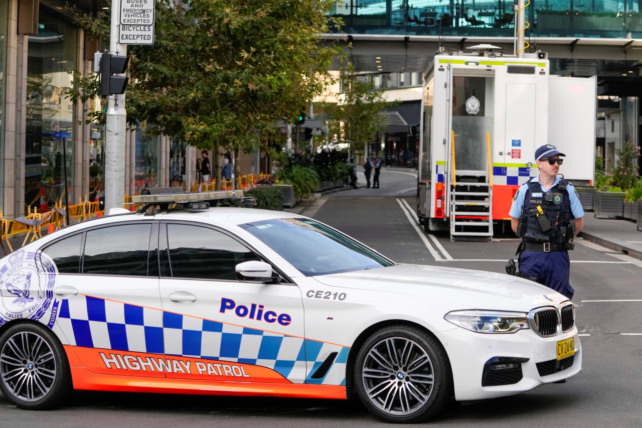 Един убит и двама ранени при нападение с  хладно оръжие в Сидни