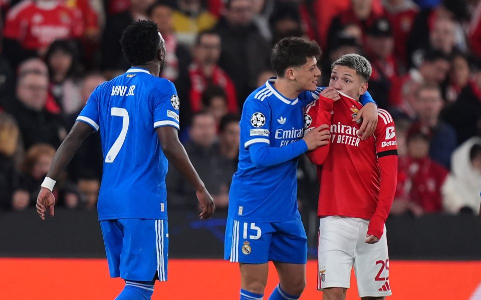 Скандал на Бенфика - Реал Мадрид! Прекъснаха мача, Винисиус бил обиден (видео)