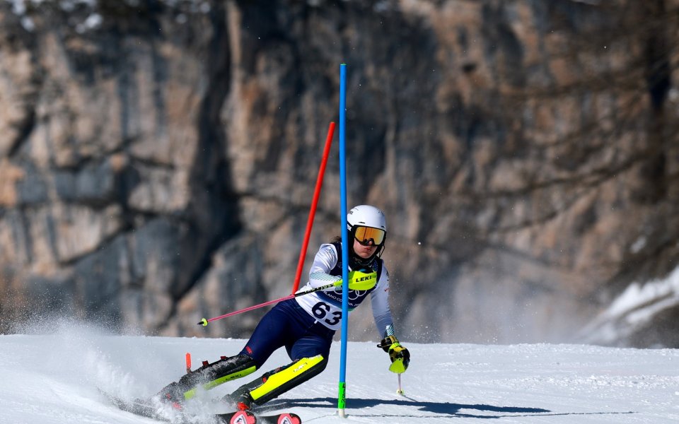 Анина Цурбриген се класира за втория манш в слалома
