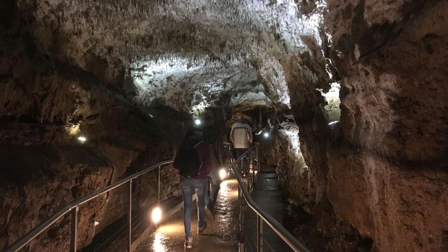 Пещерата "Бисерна"