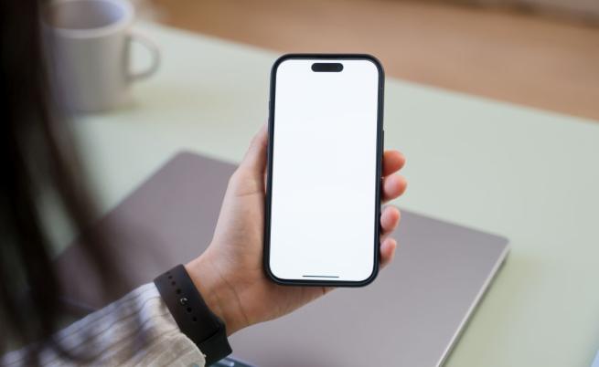 Без слот за SIM карта, по-дълъг живот на батерията: Какво да очаквате от iPhone 18