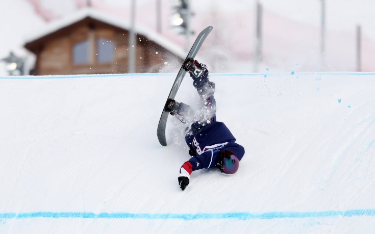 Неочакван инцидент с телефон на олимпийски финал