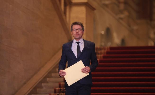 Ден след клетвата: Служебният кабинет с първа загуба - Стоил Цицелков депозира своята оставка