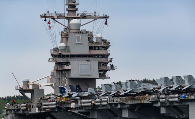 Най-големият самолетоносач на САЩ влезе в Средиземно море