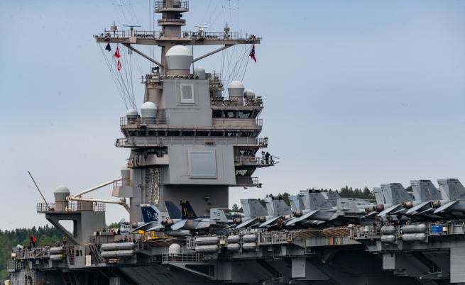 Най-големият самолетоносач на САЩ влезе в Средиземно море