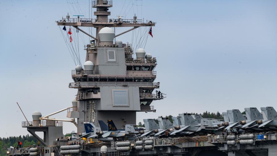 Най-големият самолетоносач на САЩ влезе в Средиземно море