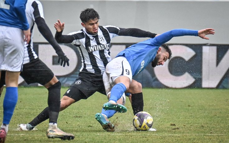 НА ЖИВО: Локомотив Пловдив 0:0 Спартак Варна, претенции за дузпа от домакините