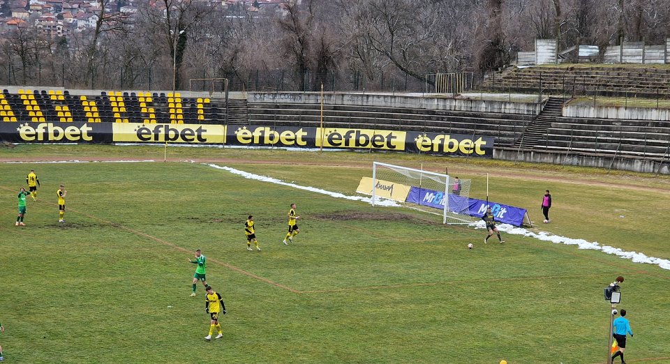 Миньор Перник Хебър Пазарджик1