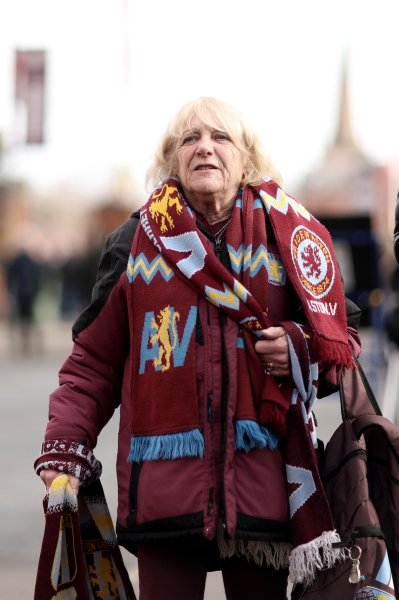 Астън Вила Лийдс Юнайтед1