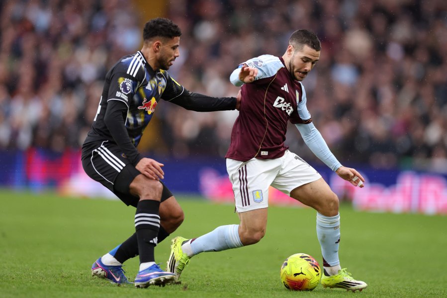 Астън Вила Лийдс Юнайтед1