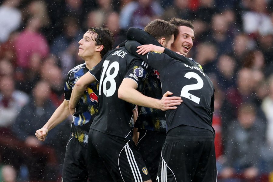 Астън Вила Лийдс Юнайтед1