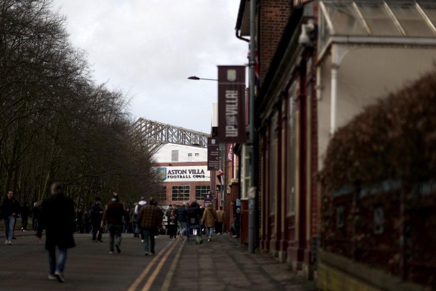 Астън Вила Лийдс Юнайтед1