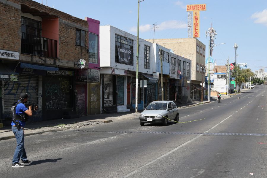 <p>Президентът на Мексико Клаудия Шейнбаум призова мексиканците да запазят спокойствие, след като при военна операция в неделя бе убит наркобаронът Немесио Осегера Сервантес, един от най-издирваните престъпници в страната, предаде Франс прес.</p>