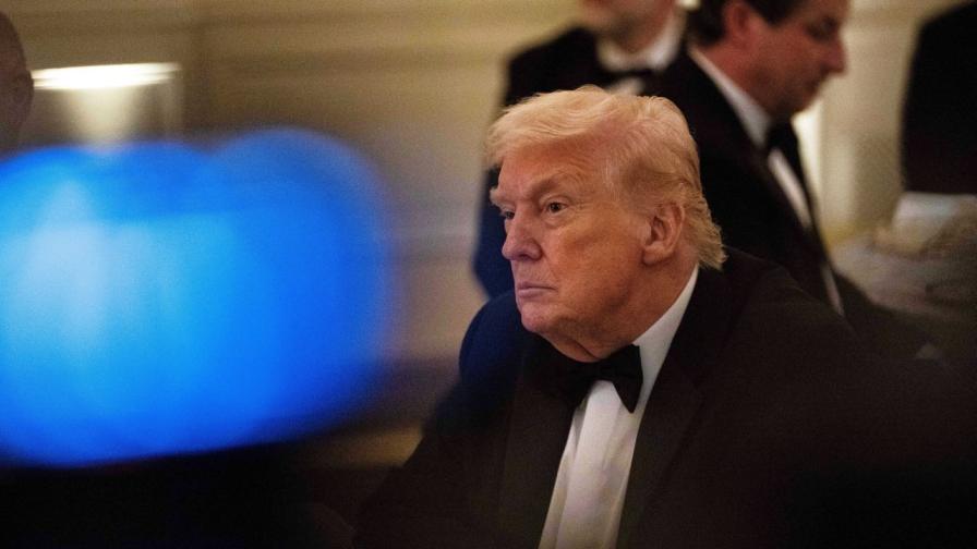 Вечеря под обсада: Тръмп атакува съда и демократите по време на банкет в Белия дом