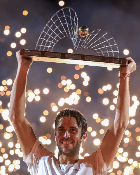 Томас Ечевери с първа титла от ATP след триумф над1