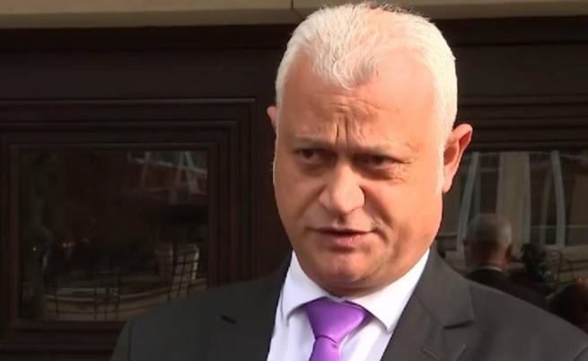 Емил Дечев: 