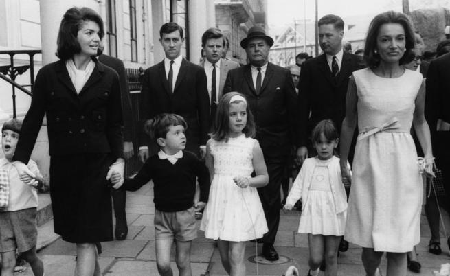 „По-красивата“ сестра, която остана в сянка: Ли Радзивил и Джаки Кенеди