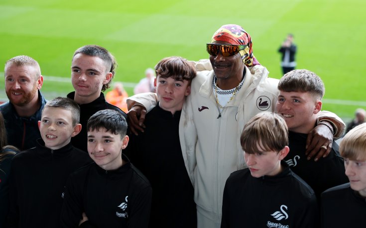 Ето как посрещнаха Снуп Дог в Престън (снимки)