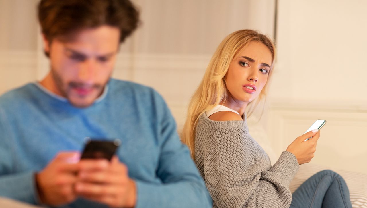 Методите на ЦРУ: 9 знака, че ви лъжат в очите (и как да ги разпознаете)