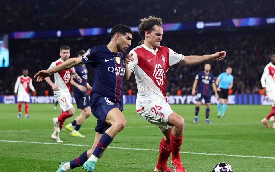 НА ЖИВО: Пари Сен Жермен 2:1 Монако, обрат за парижани, гостите с човек по-малко