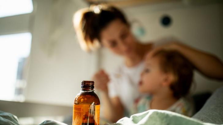 Детето не иска да пие лекарства и ги плюе