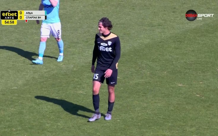 Димо Кръстев остави Спартак Варна с човек по-малко